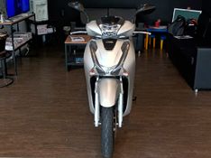 Honda SH 150I PRATA 2017/2017 VALECROSS HONDA DREAM LAJEADO / Carros no Vale