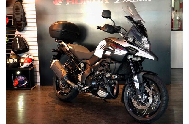 Suzuki DL 1000 XT V-STROM BRANCA 2018/2019 VALECROSS HONDA DREAM LAJEADO / Carros no Vale