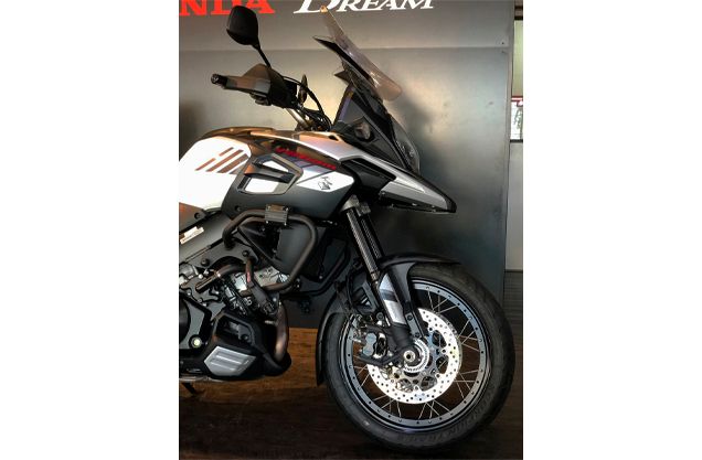 Suzuki DL 1000 XT V-STROM BRANCA 2018/2019 VALECROSS HONDA DREAM LAJEADO / Carros no Vale