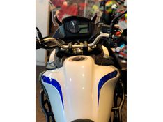 Suzuki DL 650XT V-STROM BRANCA 2019/2020 VALECROSS HONDA DREAM LAJEADO / Carros no Vale