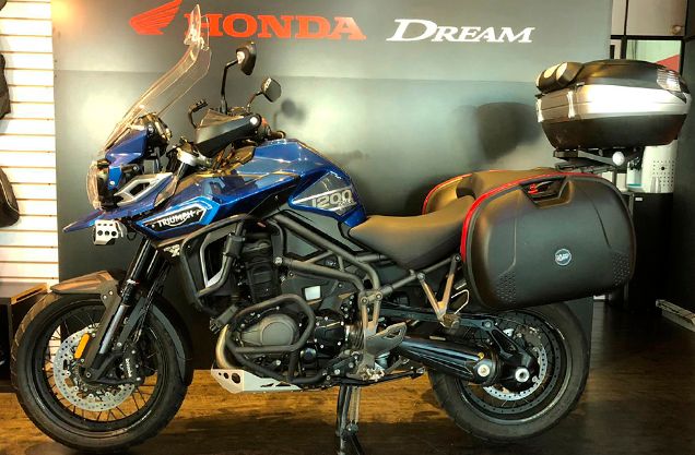 Triumph TIGER 1200 EXPLORER XCA AZUL 2017/2018 VALECROSS HONDA DREAM LAJEADO / Carros no Vale