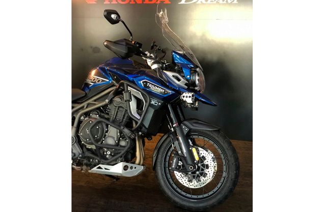 Triumph TIGER 1200 EXPLORER XCA AZUL 2017/2018 VALECROSS HONDA DREAM LAJEADO / Carros no Vale