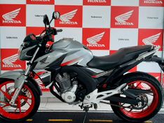 HONDA CB 250F ABS PRATA 2018/2018 VALECROSS HONDA DREAM LAJEADO / Carros no Vale