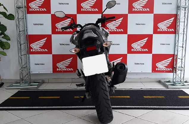 HONDA CB 250F ABS PRATA 2018/2018 VALECROSS HONDA DREAM LAJEADO / Carros no Vale