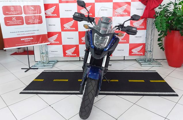 HONDA NC 750X AZUL 2021/2021 VALECROSS HONDA DREAM LAJEADO / Carros no Vale