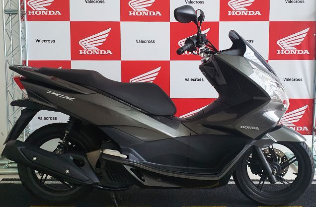 HONDA PCX 150 CINZA 2016/2016 VALECROSS HONDA DREAM LAJEADO / Carros no Vale