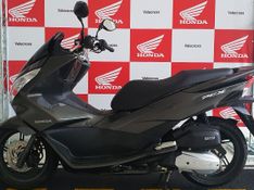 HONDA PCX 150 CINZA 2016/2016 VALECROSS HONDA DREAM LAJEADO / Carros no Vale