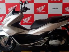 Honda PCX 150 PRATA 2018/2018 VALECROSS HONDA DREAM LAJEADO / Carros no Vale