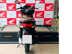 Honda PCX 150 DELUXE MARROM 2018/2018 VALECROSS HONDA DREAM LAJEADO / Carros no Vale