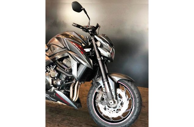 Suzuki GSX-S 750 PRETA 2018/2019 VALECROSS HONDA DREAM LAJEADO / Carros no Vale