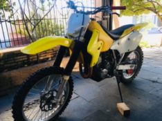 SUZUKI MOTOS DRZ 400 E 2001/2001 COMPLETO VEÍCULOS GUAPORÉ / Carros no Vale