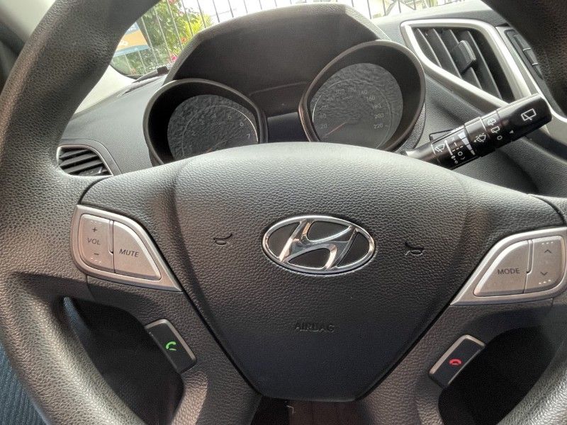 HYUNDAI HB20 1.6 CONFORT PLUS 2015/2015 MARCIO BACCARO MULTIMARCAS SANTA CRUZ DO SUL / Carros no Vale