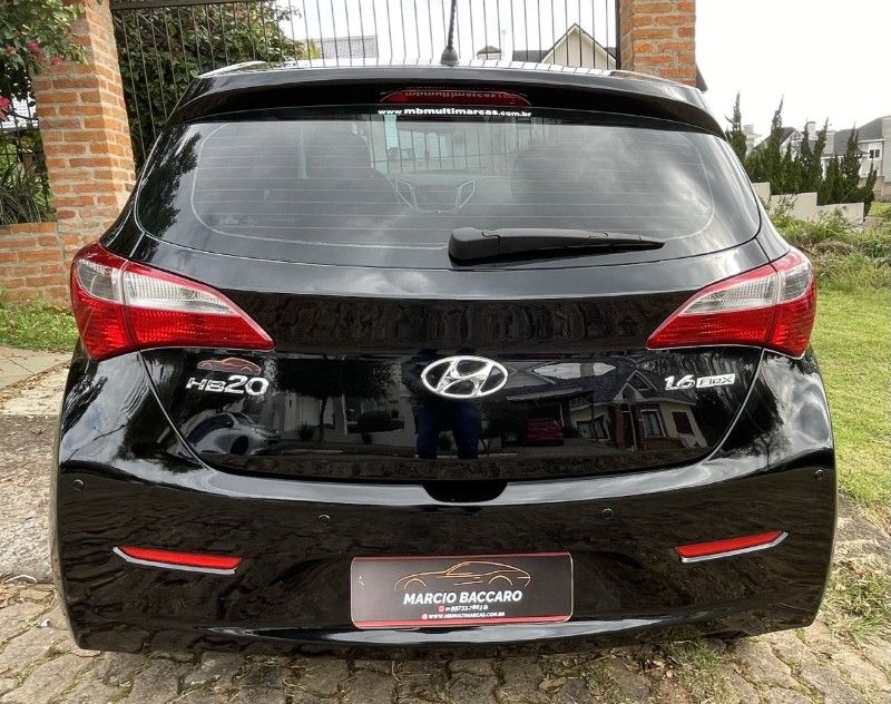 HYUNDAI HB20 1.6 CONFORT PLUS 2015/2015 MARCIO BACCARO MULTIMARCAS SANTA CRUZ DO SUL / Carros no Vale