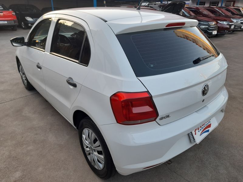 Volkswagen GOL TRENDLINE 1.0 2018 FERREIRA VEÍCULOS VENÂNCIO AIRES / Carros no Vale