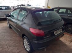 PEUGEOT 206 1.6 SOLEIL 8V 2000/2000 SCHAEFER AUTOMÓVEIS TEUTÔNIA / Carros no Vale