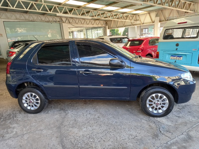 FIAT PALIO 1.0 FIRE CELEBRATION 8V 2015/2015 SCHAEFER AUTOMÓVEIS TEUTÔNIA / Carros no Vale