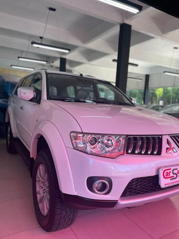 Mitsubishi PAJERO DAKAR HPE 3.2 2011 CARSUL VEÍCULOS LAJEADO / Carros no Vale