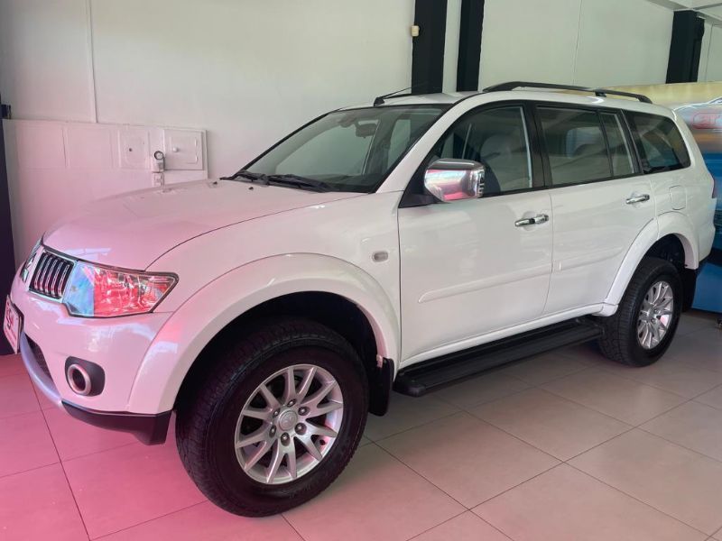 Mitsubishi PAJERO DAKAR HPE 3.2 2011 CARSUL VEÍCULOS LAJEADO / Carros no Vale