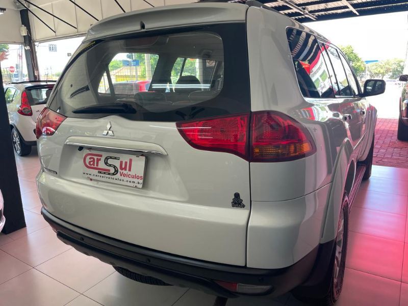 Mitsubishi PAJERO DAKAR HPE 3.2 2011 CARSUL VEÍCULOS LAJEADO / Carros no Vale