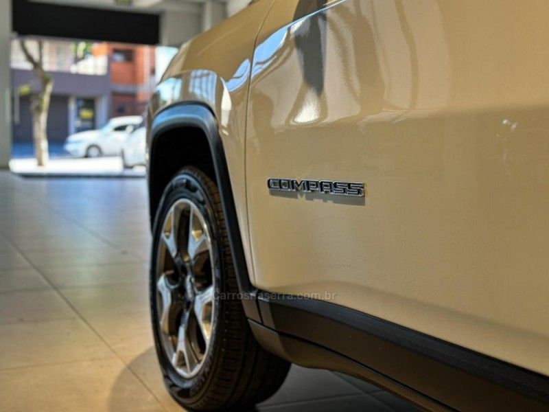 JEEP COMPASS 2.0 16V LIMITED 4X4 2018/2018 PRIDE MOTORS CAXIAS DO SUL / Carros no Vale