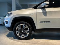 JEEP COMPASS 2.0 16V LIMITED 4X4 2018/2018 PRIDE MOTORS CAXIAS DO SUL / Carros no Vale