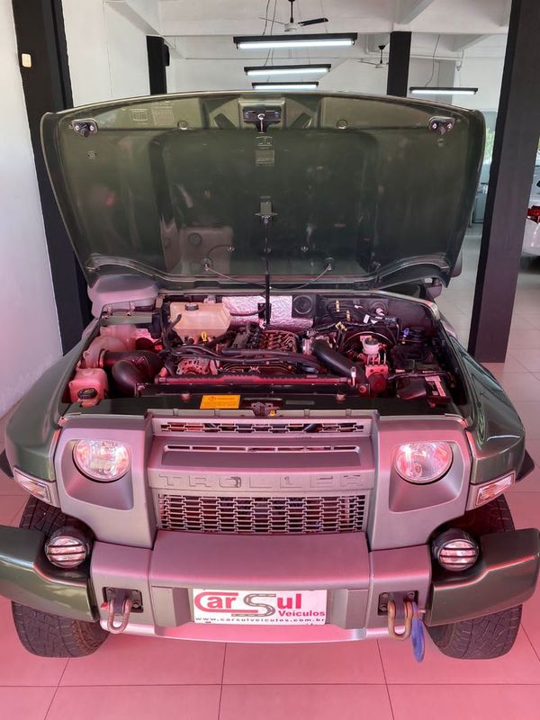Troller T-4 XLT 3.2 2017 CARSUL VEÍCULOS LAJEADO / Carros no Vale