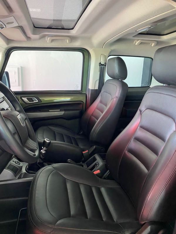 Troller T-4 XLT 3.2 2017 CARSUL VEÍCULOS LAJEADO / Carros no Vale