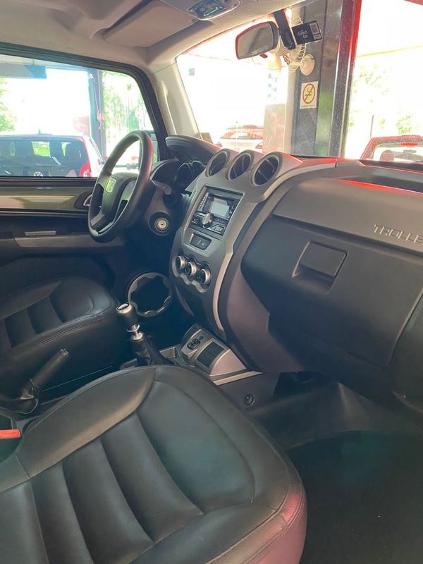 Troller T-4 XLT 3.2 2017 CARSUL VEÍCULOS LAJEADO / Carros no Vale