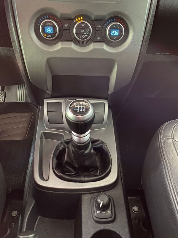 Troller T-4 XLT 3.2 2017 CARSUL VEÍCULOS LAJEADO / Carros no Vale