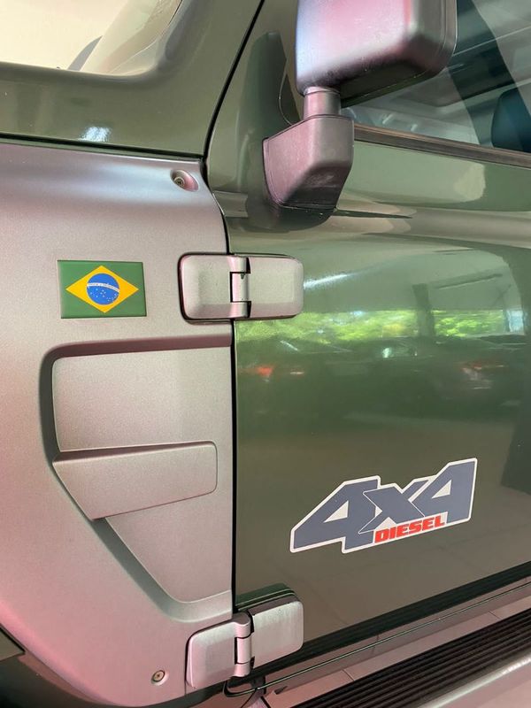 Troller T-4 XLT 3.2 2017 CARSUL VEÍCULOS LAJEADO / Carros no Vale