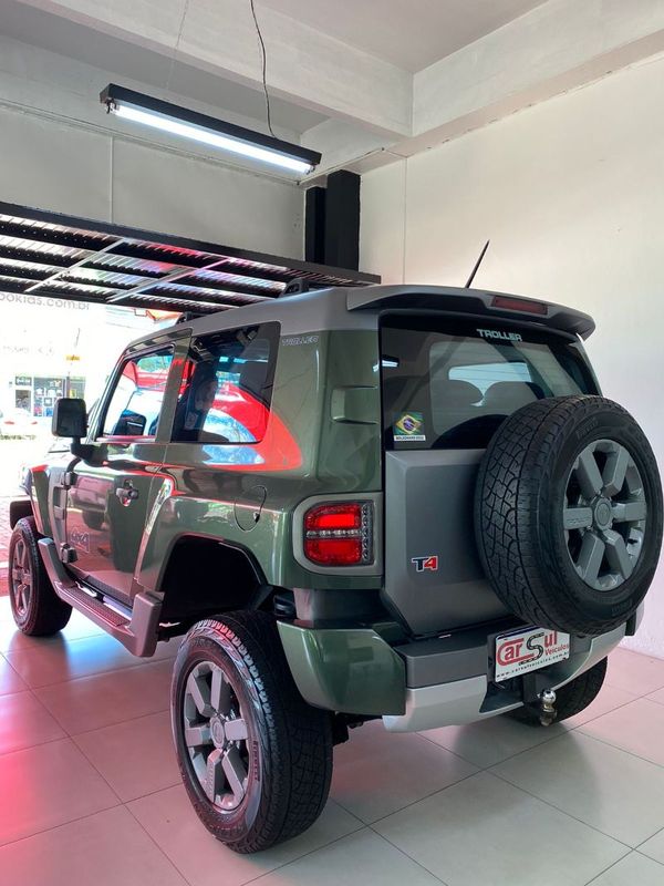 Troller T-4 XLT 3.2 2017 CARSUL VEÍCULOS LAJEADO / Carros no Vale