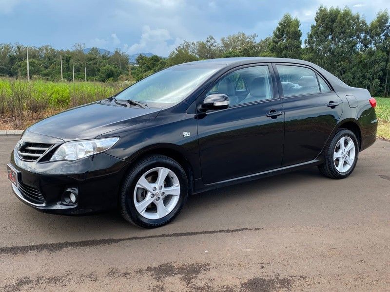 Toyota COROLLA XEi 2.0 2014 CARSUL VEÍCULOS LAJEADO / Carros no Vale