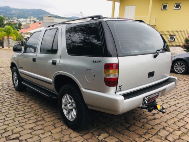 CHEVROLET BLAZER 2.5 DLX 4X4 8V 1999/1999 COMPLETO VEÍCULOS GUAPORÉ / Carros no Vale