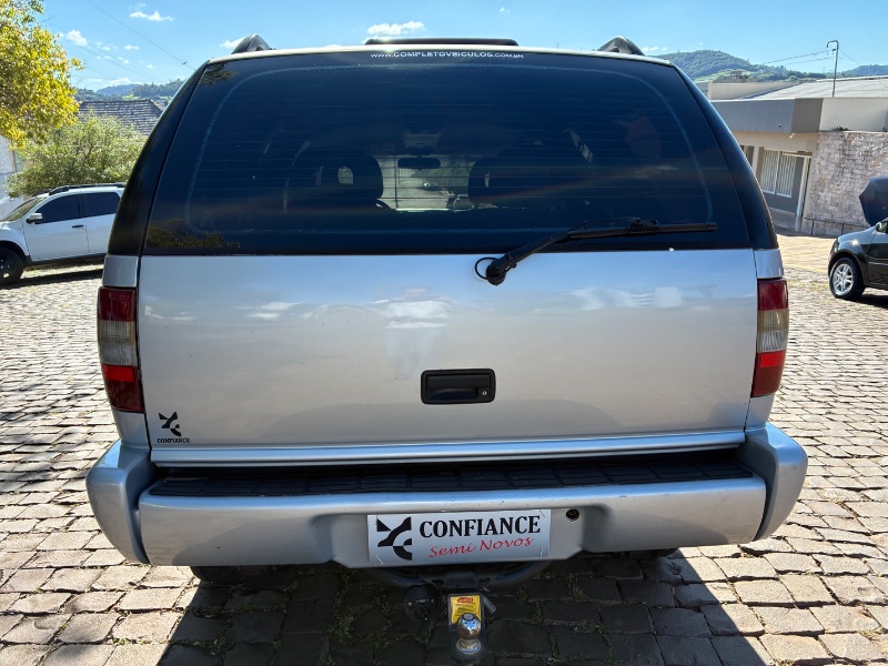 CHEVROLET BLAZER 2.5 DLX 4X4 8V 1999/1999 COMPLETO VEÍCULOS GUAPORÉ / Carros no Vale