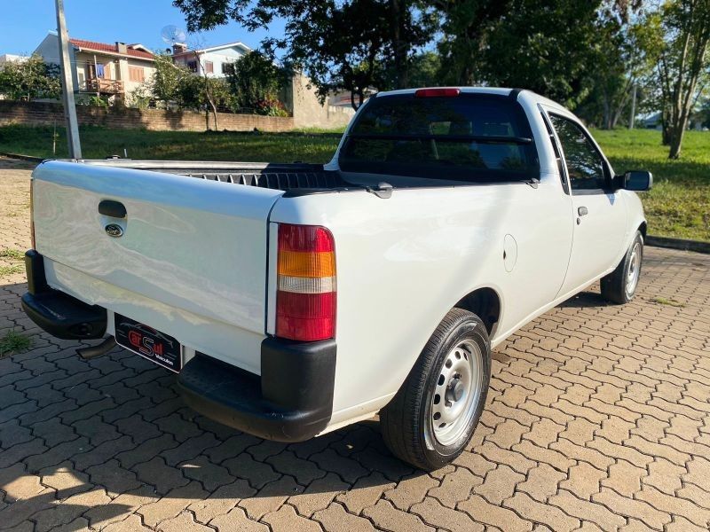 Ford COURIER L 1.6 2012 CARSUL VEÍCULOS LAJEADO / Carros no Vale