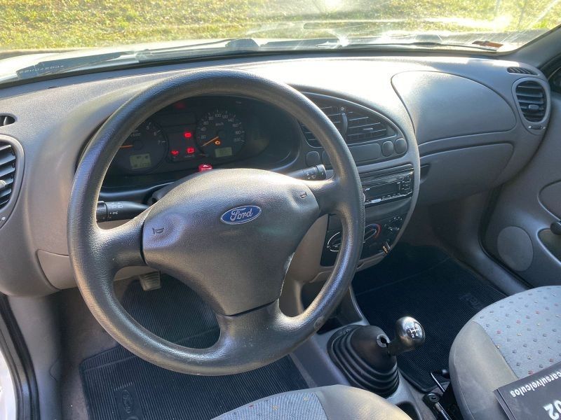 Ford COURIER L 1.6 2012 CARSUL VEÍCULOS LAJEADO / Carros no Vale