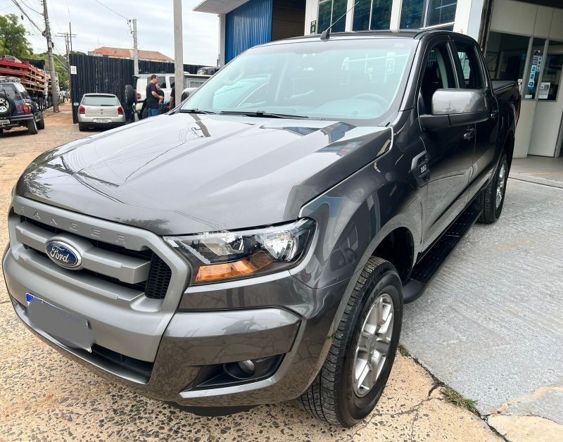 Ford RANGER C.DUPLA XLS 2.2 2019 CARSUL VEÍCULOS LAJEADO / Carros no Vale