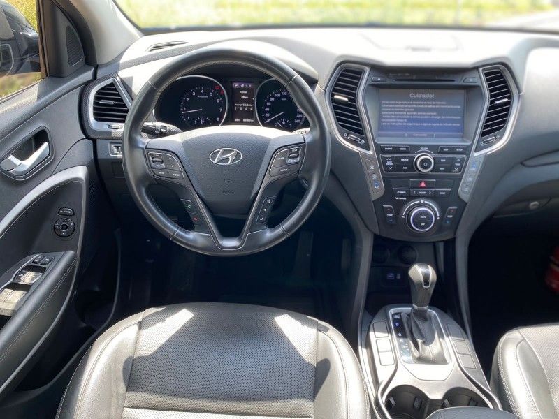 Hyundai SANTA FÉ 3.3 V6 2016 CARSUL VEÍCULOS LAJEADO / Carros no Vale