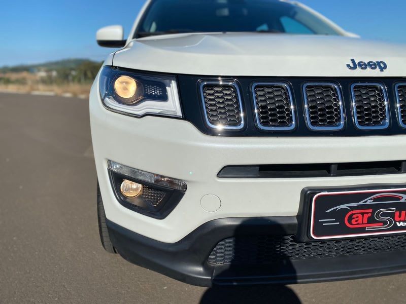 Jeep COMPASS LONGITUDE 2.0 2019 CARSUL VEÍCULOS LAJEADO / Carros no Vale
