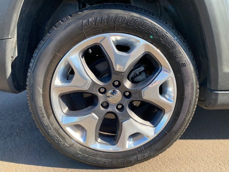Jeep COMPASS LONGITUDE 2.0 2019 CARSUL VEÍCULOS LAJEADO / Carros no Vale