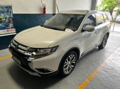 Mitsubishi OUTLANDER COMFORT PACK 2.0 2018 CARSUL VEÍCULOS LAJEADO / Carros no Vale
