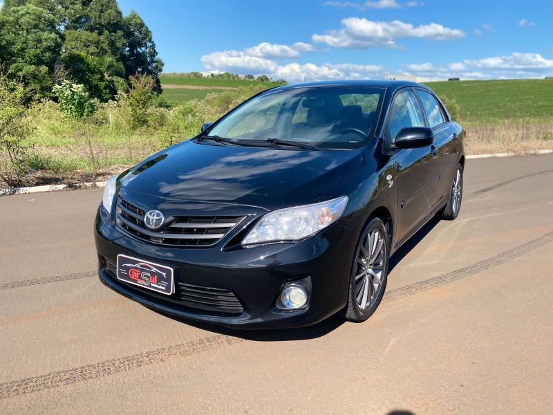 Toyota COROLLA GLi 1.8 2013 CARSUL VEÍCULOS LAJEADO / Carros no Vale