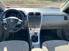 Toyota COROLLA GLi 1.8 2013 CARSUL VEÍCULOS LAJEADO / Carros no Vale