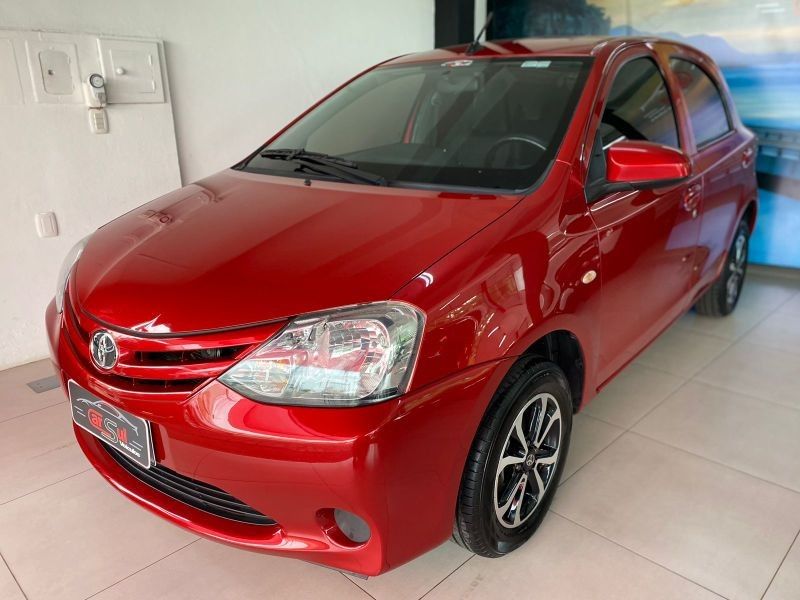 Toyota ETIOS X 1.3 2017 CARSUL VEÍCULOS LAJEADO / Carros no Vale