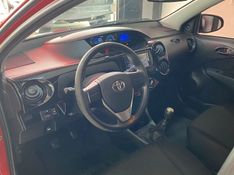 Toyota ETIOS X 1.3 2017 CARSUL VEÍCULOS LAJEADO / Carros no Vale