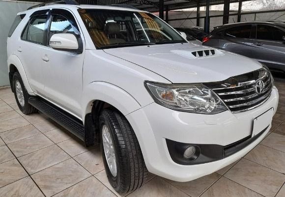 Toyota HILUX SW4 SRV 3.0 16V 2015 CARSUL VEÍCULOS LAJEADO / Carros no Vale