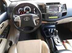 Toyota HILUX SW4 SRV 3.0 16V 2015 CARSUL VEÍCULOS LAJEADO / Carros no Vale