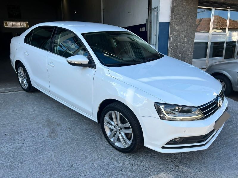 Volkswagen JETTA HIGHLINE 2.0 2018 CARSUL VEÍCULOS LAJEADO / Carros no Vale