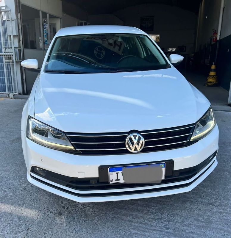 Volkswagen JETTA HIGHLINE 2.0 2018 CARSUL VEÍCULOS LAJEADO / Carros no Vale