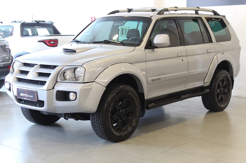 MITSUBISHI PAJERO SPORT 2.5 HPE 4X4 8V 2010/2011 BENTO MOTORS BENTO GONÇALVES / Carros no Vale